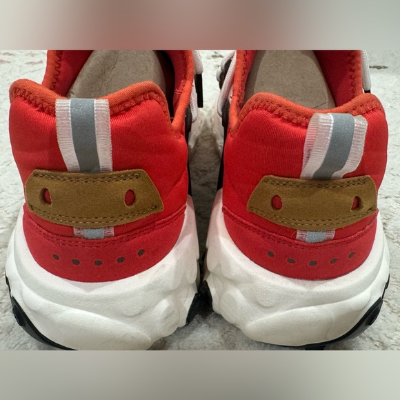 Nike React Presto Tomato Tornado Size 10.5 - Picture 3 of 8